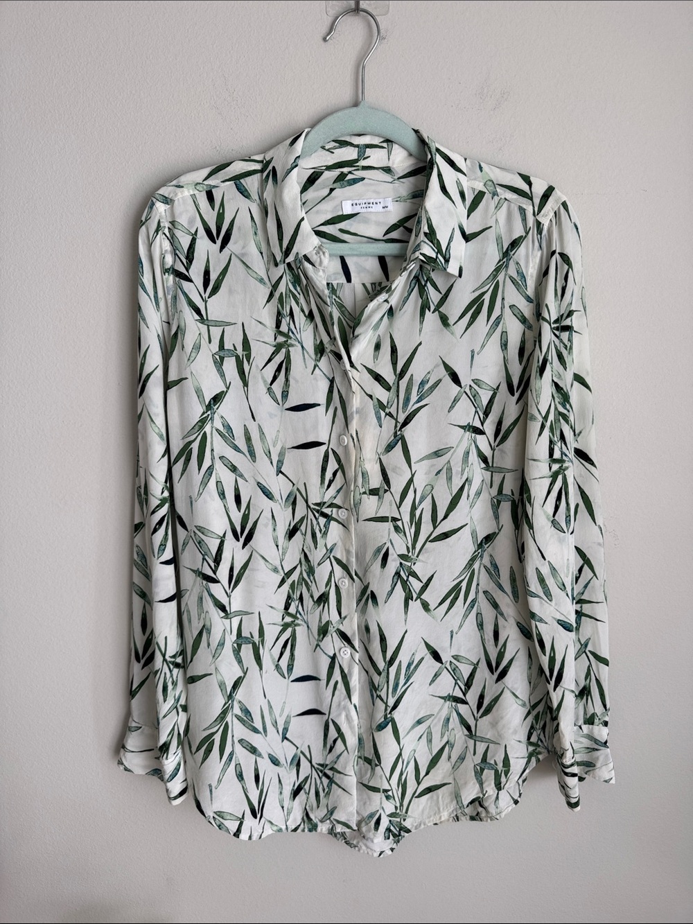 Equipment Femme 100% Silk Bamboo Leaf Print Button Front Blouse Medium White - Picture 5 of 13